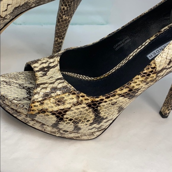 Vera Wang Lavender Sz 7.5M Selima Peep Toe Heels - Picture 8 of 13